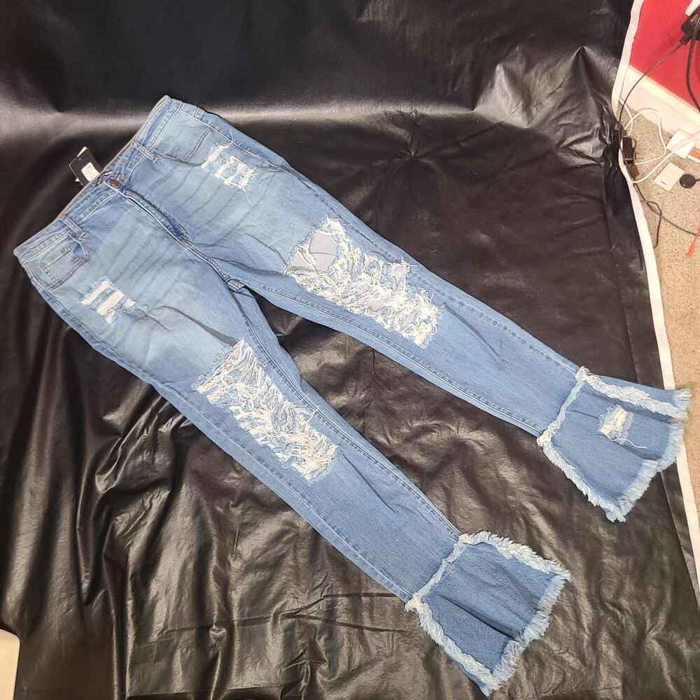 NWT Fashion Nova bell-bottom jeans distressed size 2X